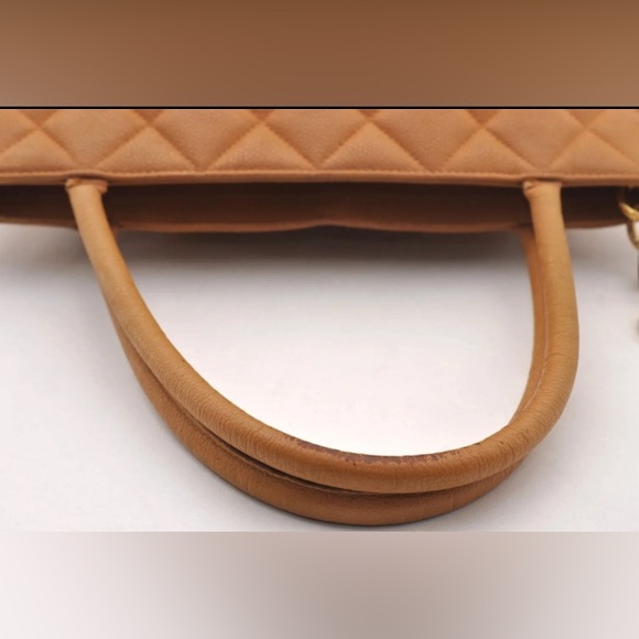 Chanel Medallion Tote Caviar Leather Caramel Color - Picture 5 of 15